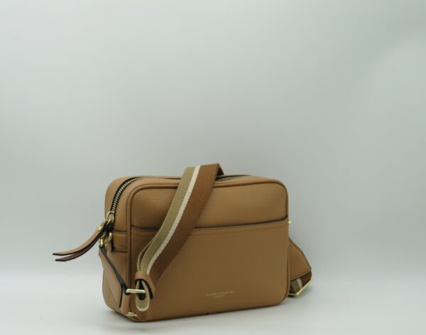 GIANNI CHIARINI TRACOLLA+TASCA IN PELLE MARTELLATA CAMMELLO - immagine 2
