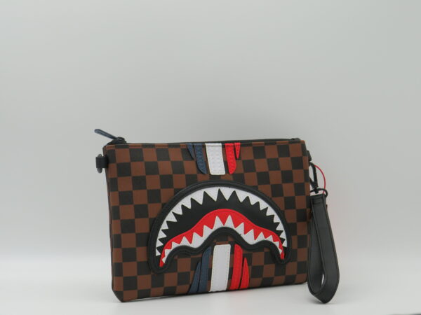 SPRAYGROUND POLSIERA/TRACOLLA DAMIER MARRONE E BANDIERA FRANCESE - immagine 2