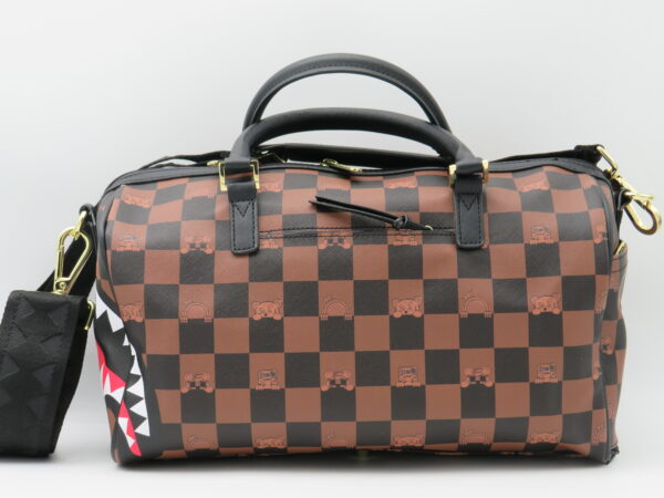 SPRAYGROUND BAULETTO DAMIER MARRONE CON ORSACCHIOTTI - immagine 3