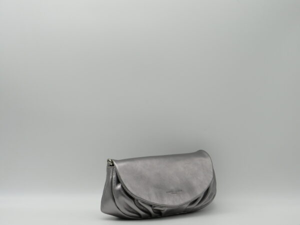 GIANNI CHIARINI POCHETTE PATTA PICCOLA TRACOLLA CATENA PELLE LAMINATA ACCIAIO - immagine 2