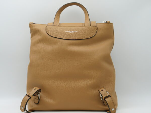 GIANNI CHIARINI ZAINO RETTANGOLARE IN PELLE CAMMELLO - immagine 3