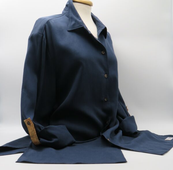 ALVIERO MARTINI 1 CLASSE CAMICIA CASUAL LUNGA BLU RIFINITA GEO - immagine 2