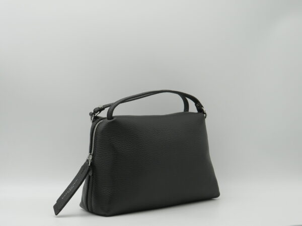 GIANNI CHIARINI BAULETTO BOMBATO MANO/TRACOLLA PELLE MARTELLATA NERO - immagine 2