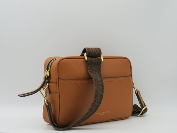 GIANNI CHIARINI TRACOLLA+TASCA IN PELLE MARTELLATA CUOIO - immagine 2