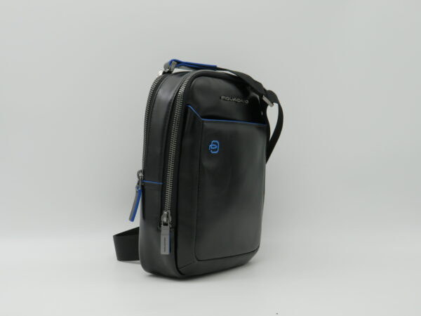 PIQUADRO TRACOLLA DOPPIA ZIP BLUESQUARE PELLE NERO - immagine 2