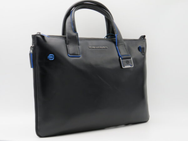 PIQUADRO CARTELLA PORTAPC MANO/TRACOLLA ESPANDIBILE BLUESQUARE PELLE NERO - immagine 2